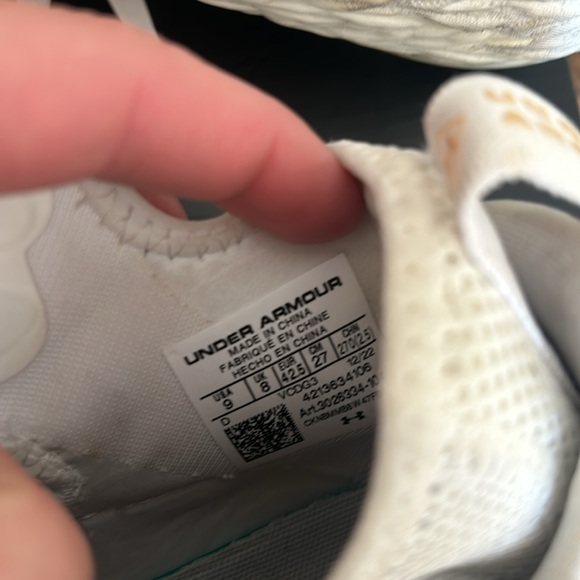 Under Armour football cleats. Used size men’s 9 - Picture 5 of 8